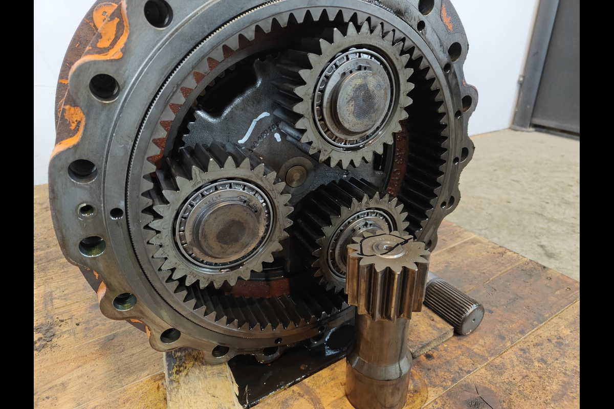 Transmisie finală punte față dreapta Doosan DL250 (ZF MT-L3085)