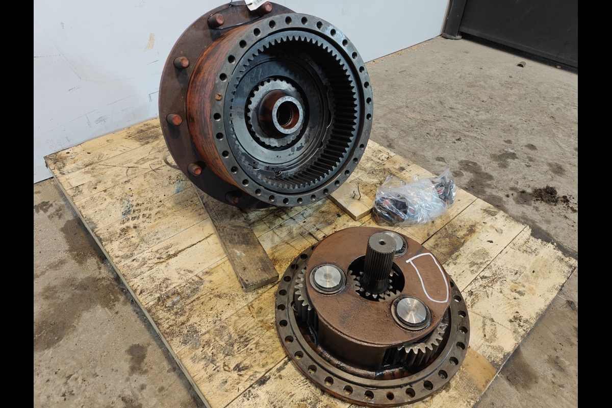 Transmisie finală punte spate dreapta O&K L25 (ZF)