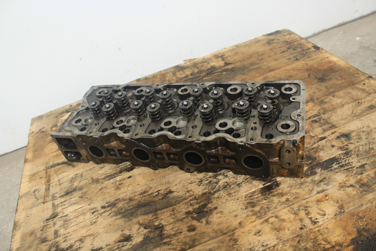 Chiulasă Caterpillar 906M (nr. 1)