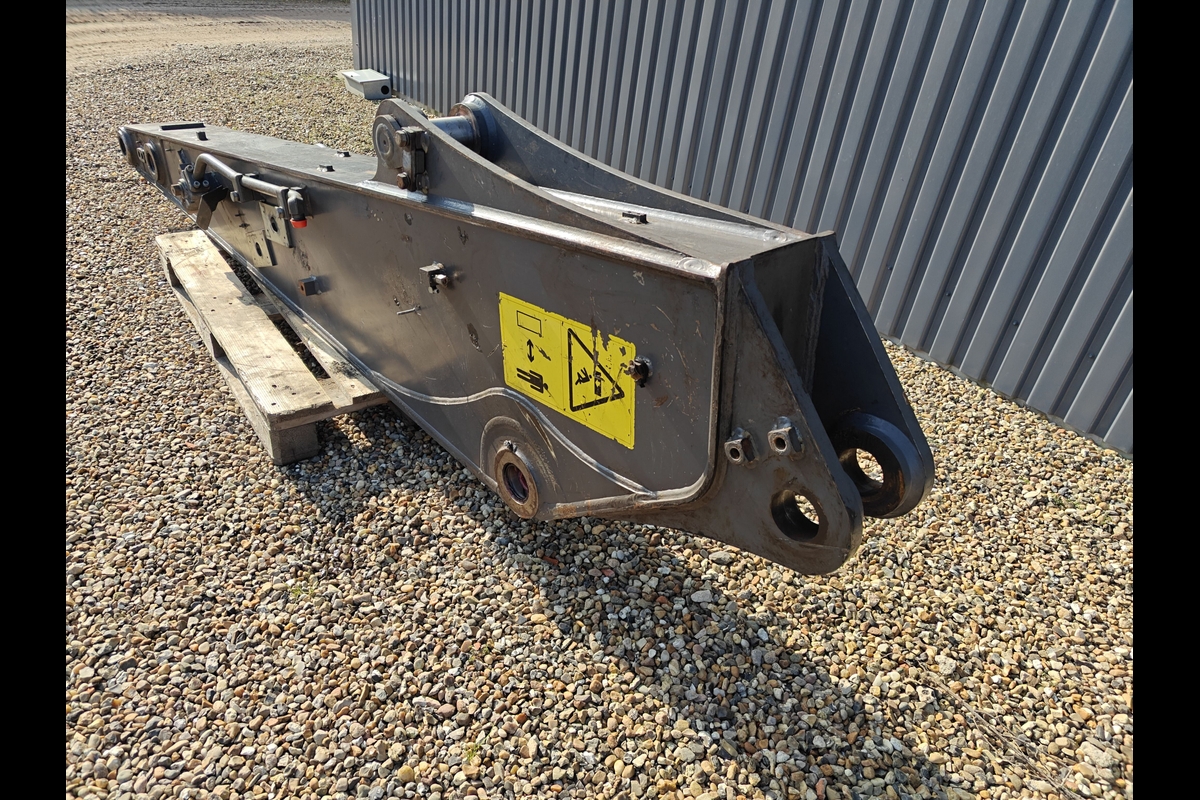 Brat excavare Volvo ECR 145EL